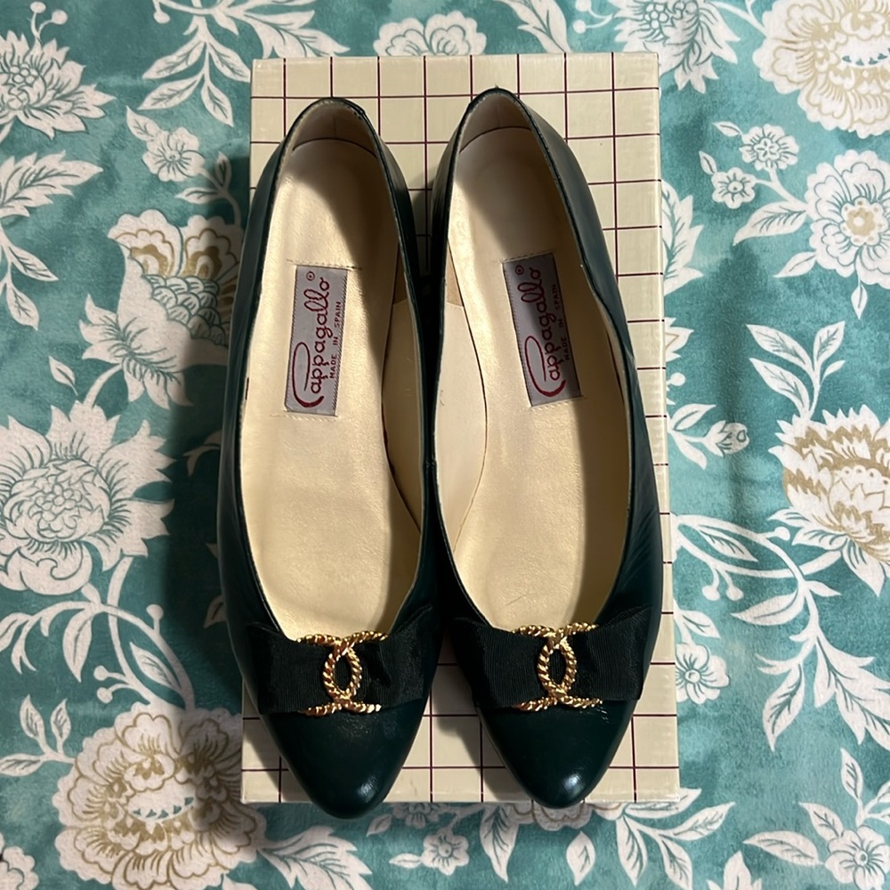 Pappagallo Bottle Green Shoes with Black Bow
